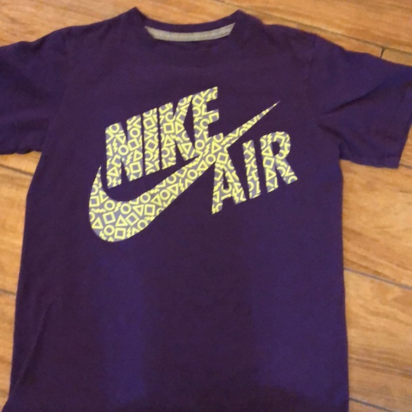 Nike Other - Nike size Sm purple short sleeved tee shirt
